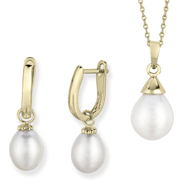 Set of pearl necklace and fashion earrings